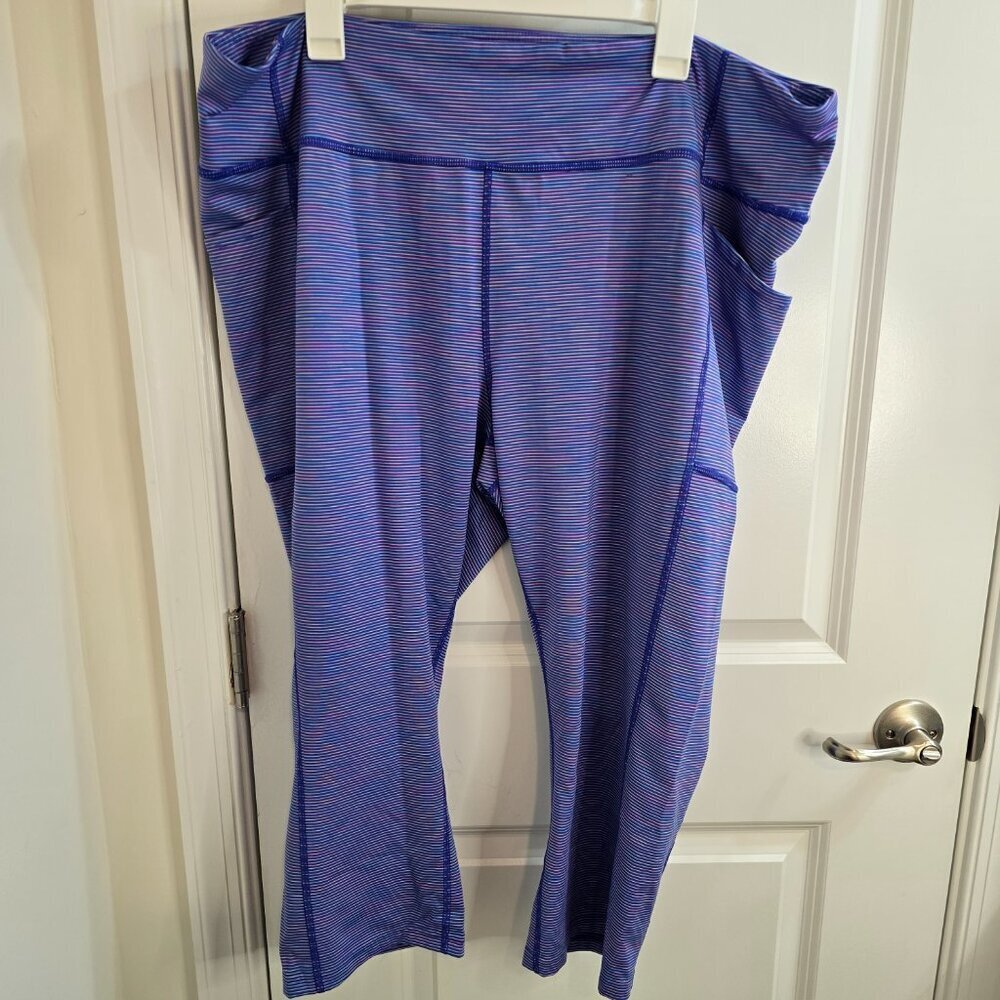 Tek Gear Dry Tek Workout Set - Capri Pants and Sports Bra - Multicolor Stripe - Picture 6 of 13